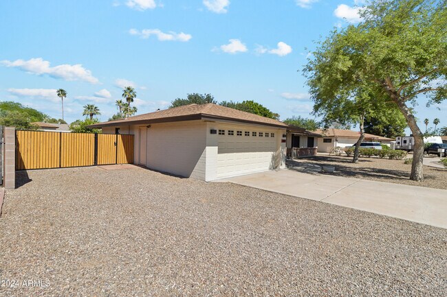 Foto del edificio - 13620 N 21st Ln