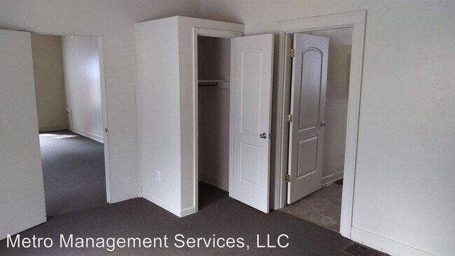 Building Photo - 648 S 37th St