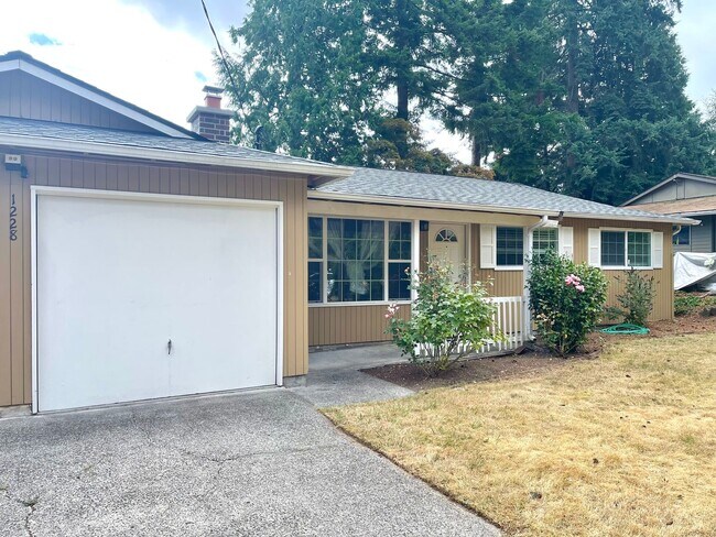 Building Photo - Great Home For Rent