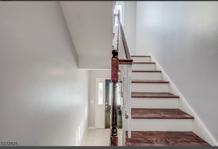 421 Livingston St Unit 2 flr, Elizabeth, NJ 07206 Room for Rent in Elizabeth, NJ