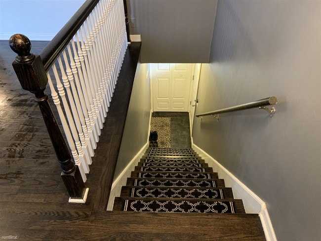 Building Photo - 2 br, 1 bath Townhome - 1070 Cove Dr