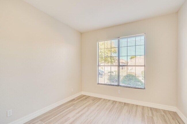 Building Photo - 8089 E Rita Dr