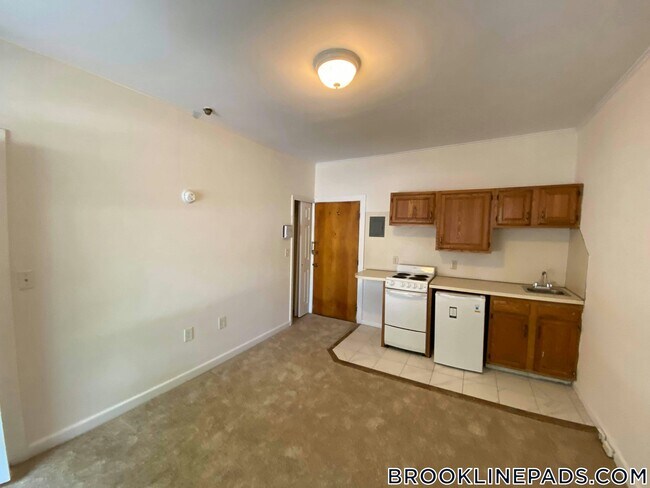 Foto del edificio - 1223 Beacon St