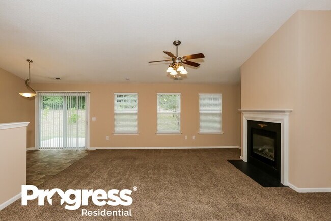 Building Photo - 3618 Edgeview Dr