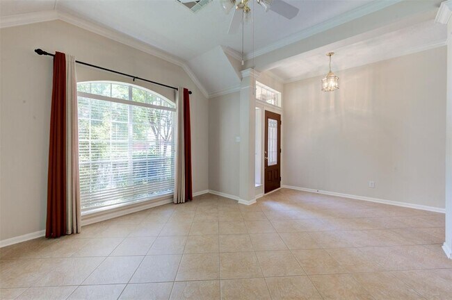 Foto del edificio - 9026 Robinhoods Well Dr