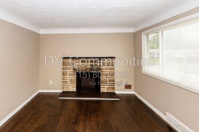 Foto del edificio - 16605 Kollin Ave