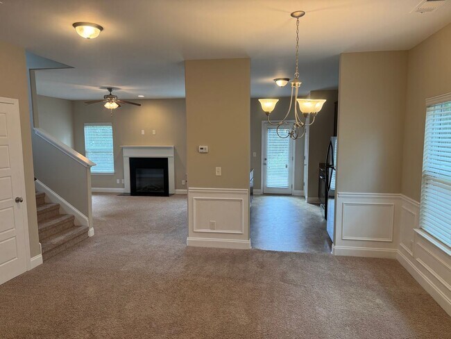 Foto del edificio - 495 Kirkland Dr