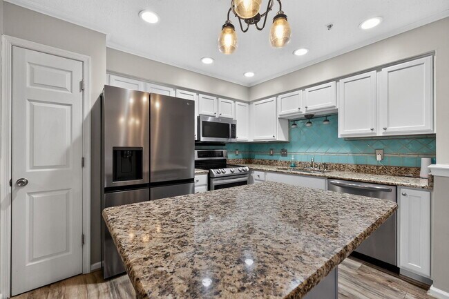 Foto del edificio - 8155 Deer Chase Ln