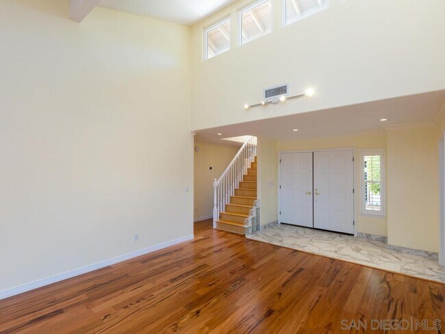 Building Photo - 1804 Caminito Ascua