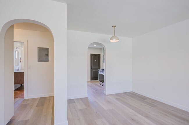 Foto del edificio - Riverside Residences