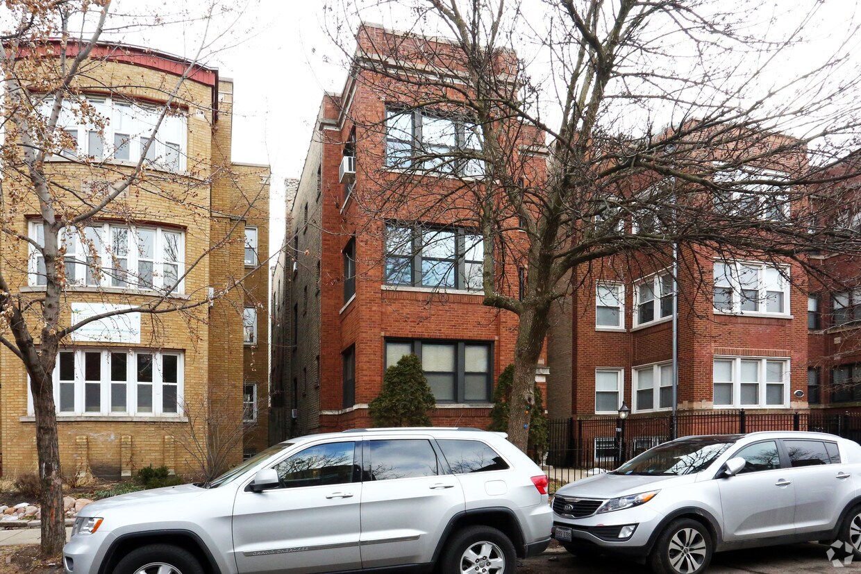 Foto del edificio - 7727 N Marshfield Ave