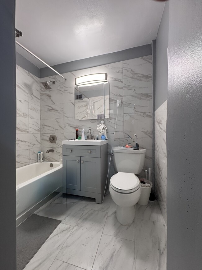 Building Photo - 280 Marin Blvd