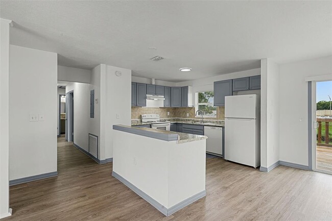 Building Photo - 663 S Econlockhatchee Trail