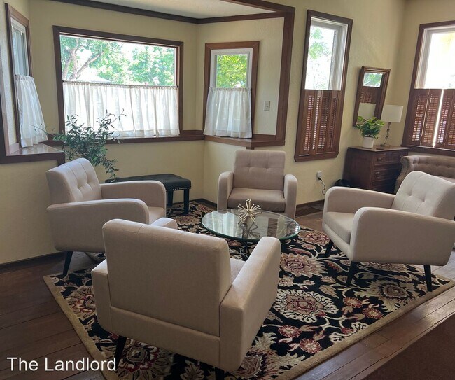 Foto del edificio - 3 br, 2 bath House - 306 Lupfer Ave