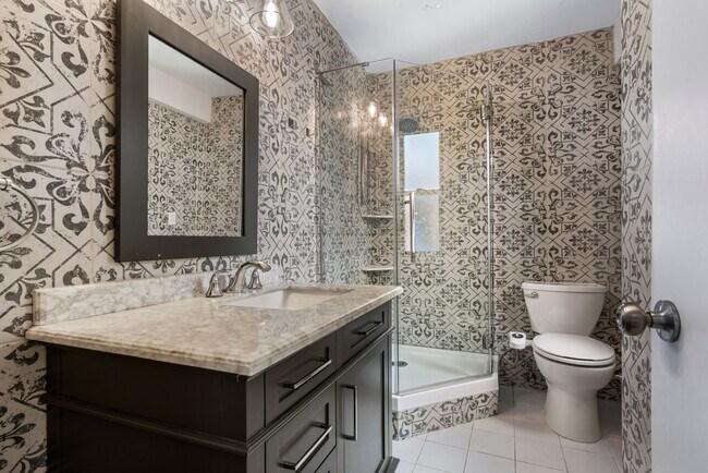Foto del edificio - 575 Grand St