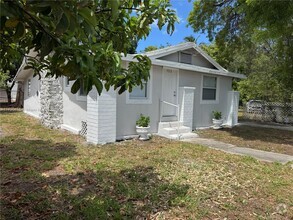 Building Photo - 153 NW 35th St