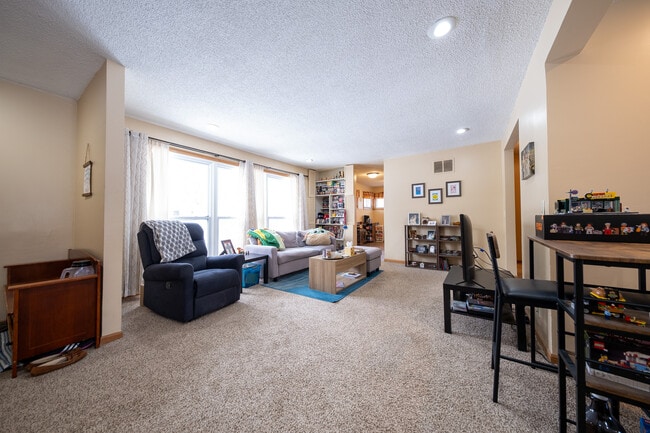 Foto del edificio - 5924 Idaho Ave N