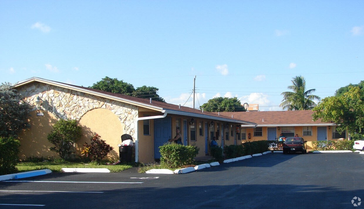 Primary Photo - Cano Apartments