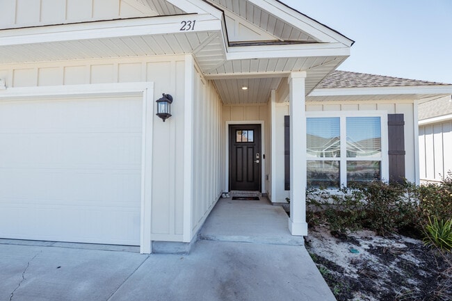 Building Photo - 231 Lyla Ln