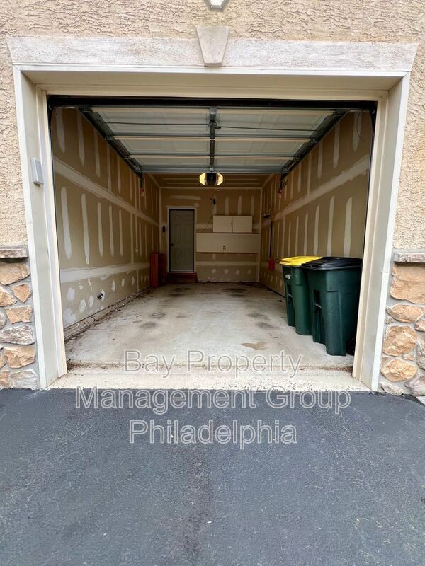 Building Photo - 113 Hampton Green Dr
