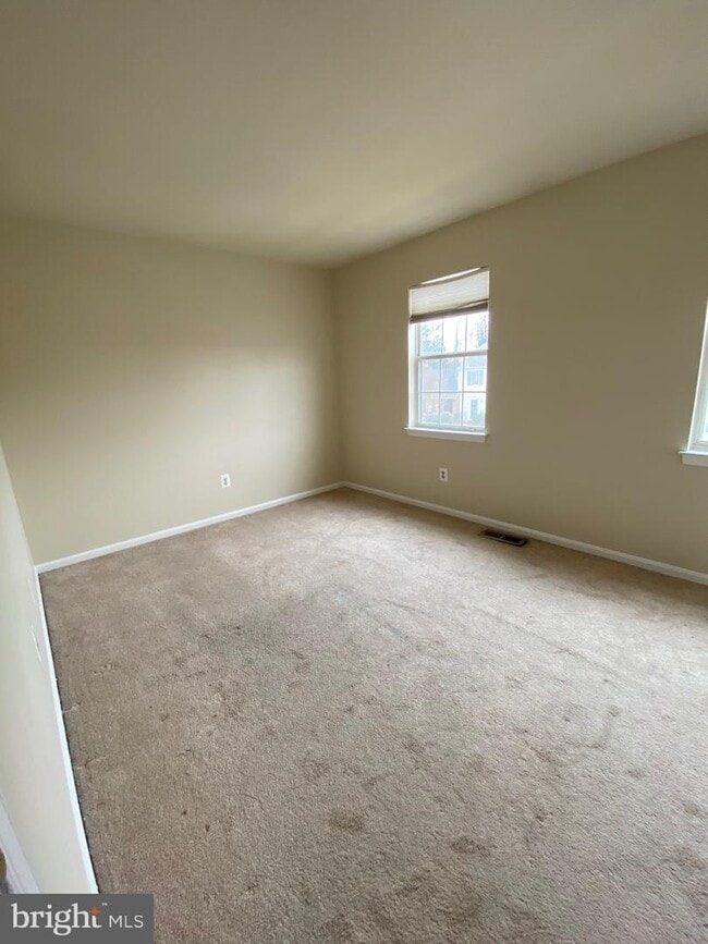 Building Photo - 173 Fairfield Dr