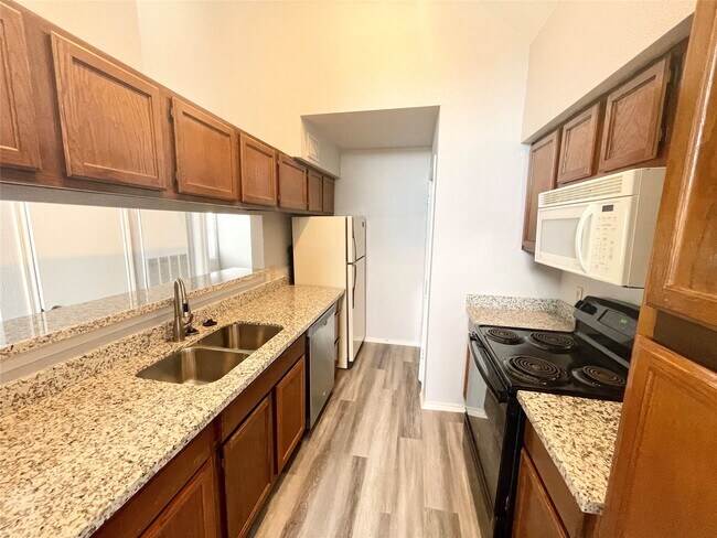 Foto del edificio - 14550 Fonmeadow Dr