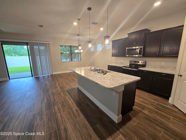 Building Photo - 4484 Magenta Isles Dr