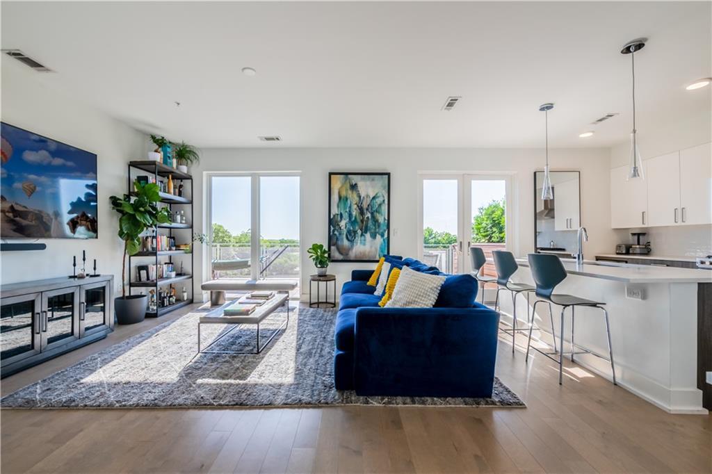 Foto principal - 775 Juniper St NE