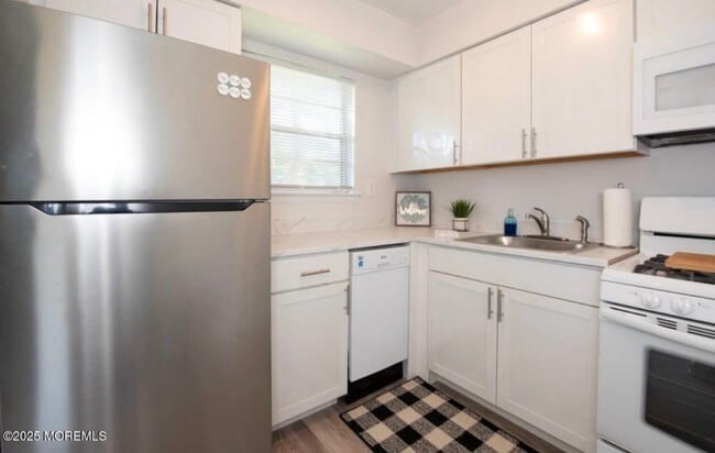 Kitchen - 49 Garden View Ter