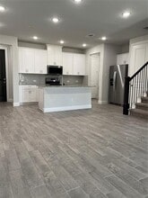 Building Photo - 1047 Keswick Dr