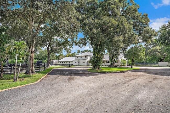 Foto del edificio - 14339 Collecting Canal Rd