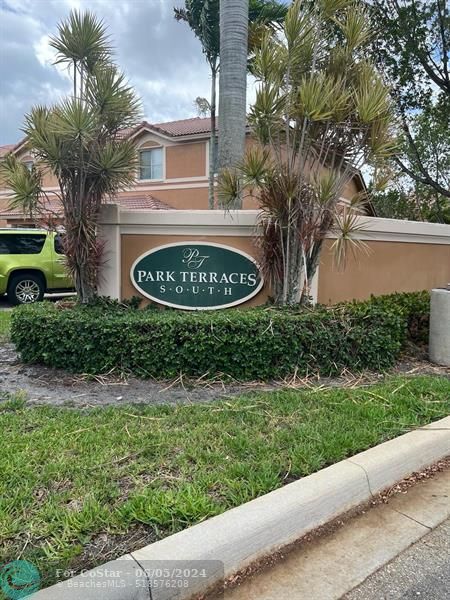 Foto del edificio - 9820 NW 20th Pl