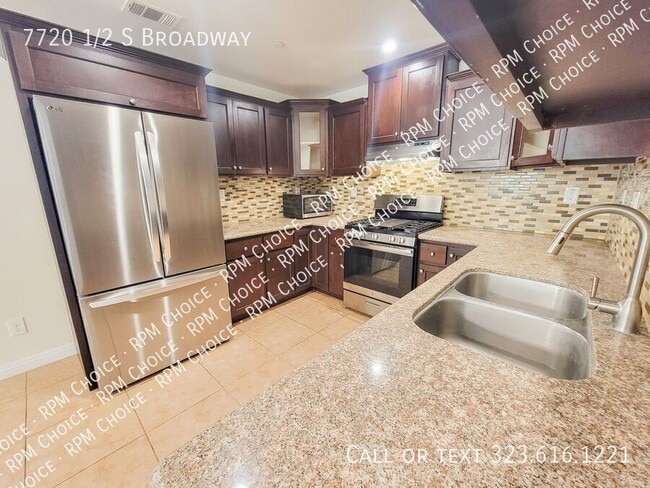 Building Photo - 7720 1/2 S Broadway-