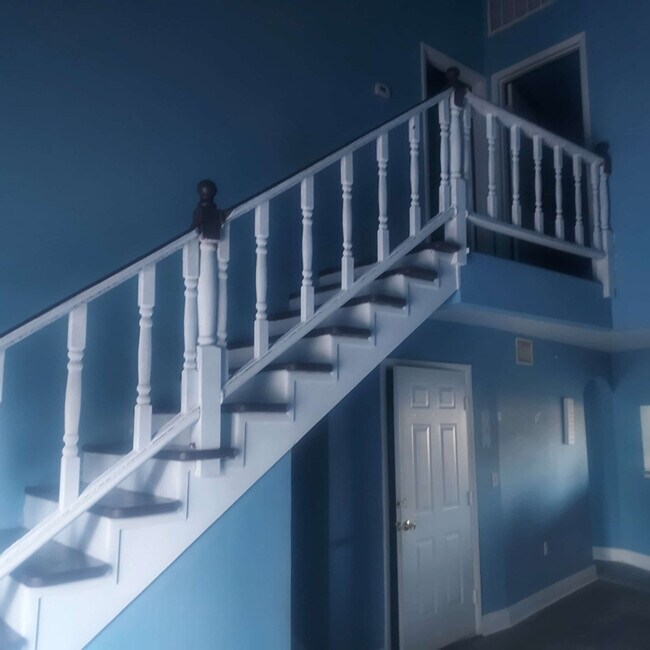 Foto del edificio - 1108 Rhodes Rd N