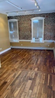 1st floor - 62 Washington St