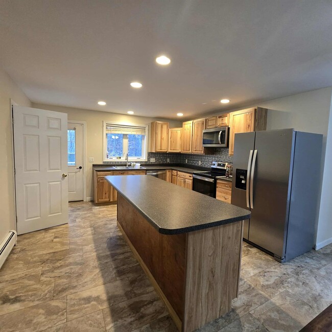 Foto del edificio - 315 Old Concord Turnpike