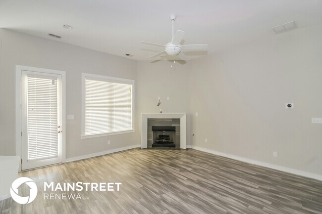 Foto del edificio - 6441 Asbury Pl