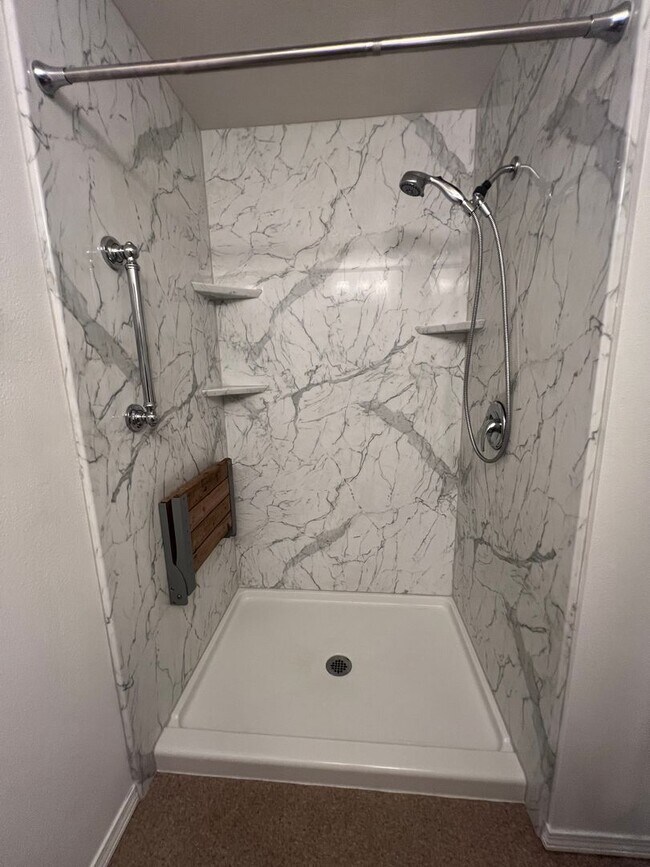 Foto del edificio - 7602 Concord Ln NE