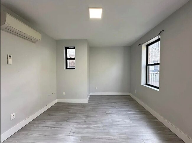 Foto del edificio - 1019 West Side Ave