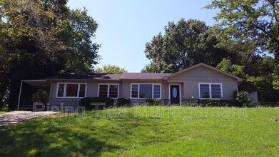 Building Photo - 537 Orchid Rd