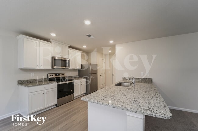 Foto del edificio - 5221 Wolfridge Ave