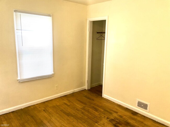 2 br, 1 bath House - 513 W Philadelphia Blvd photo'