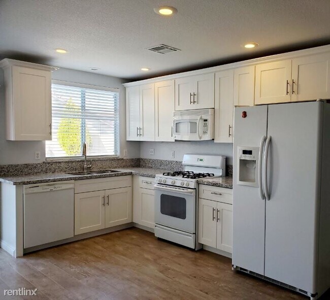 Foto del edificio - 3 br, 2 bath House - 8608 Shady Pines Dr