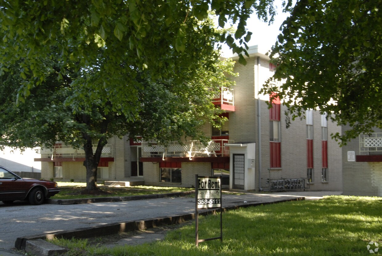 9930 E 36th St S, Independence, MO 64052 Apartments in Independence