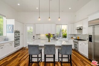 Building Photo - 5734 S Celedon Creek