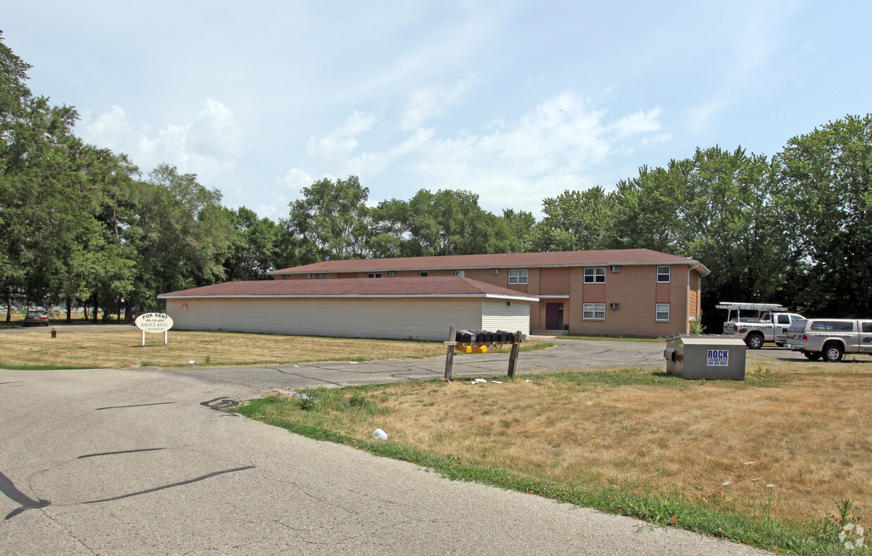 Primary Photo - KROTZ APTS.