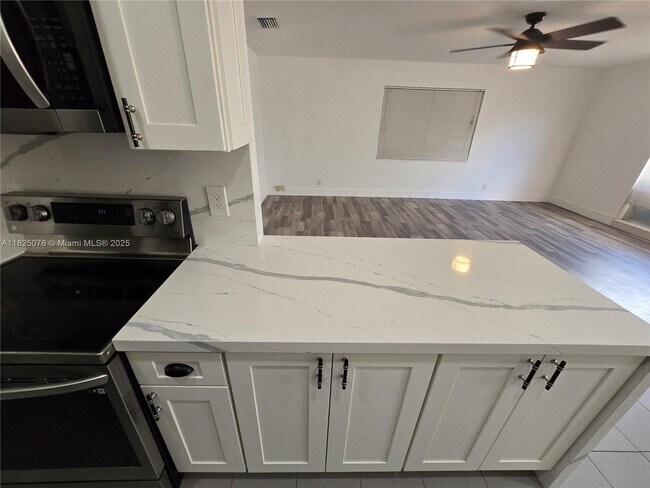 Foto del edificio - 814 SW 13th St