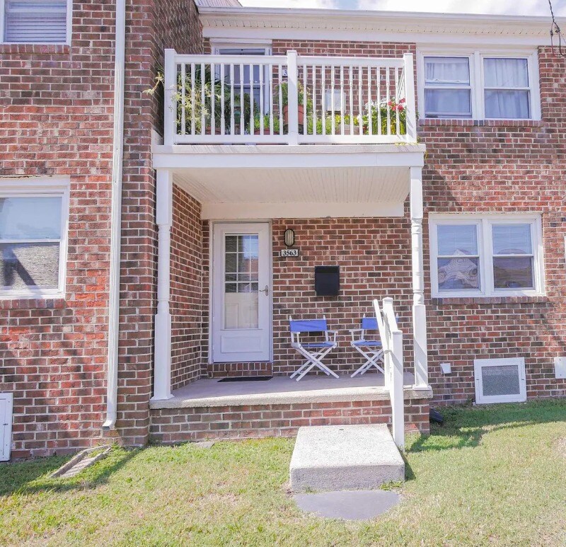 Primary Photo - 3563 Bay Ave