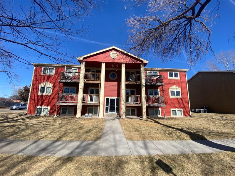 2000 J St Unit 14, Lincoln, NE 68510 Apartment for Rent in Lincoln