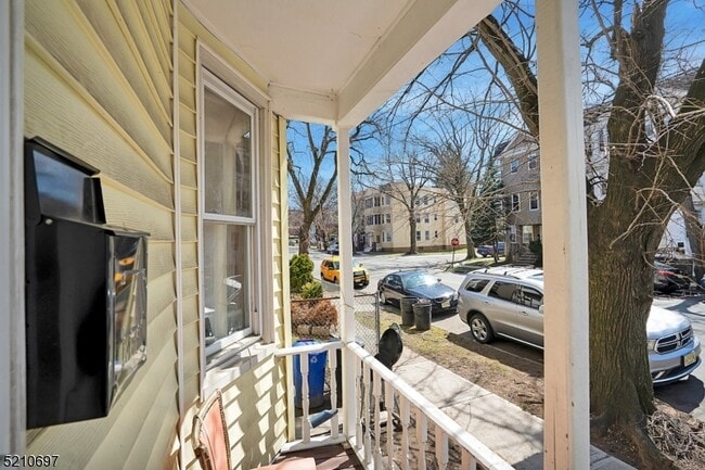 Building Photo - 30 Linden Ave